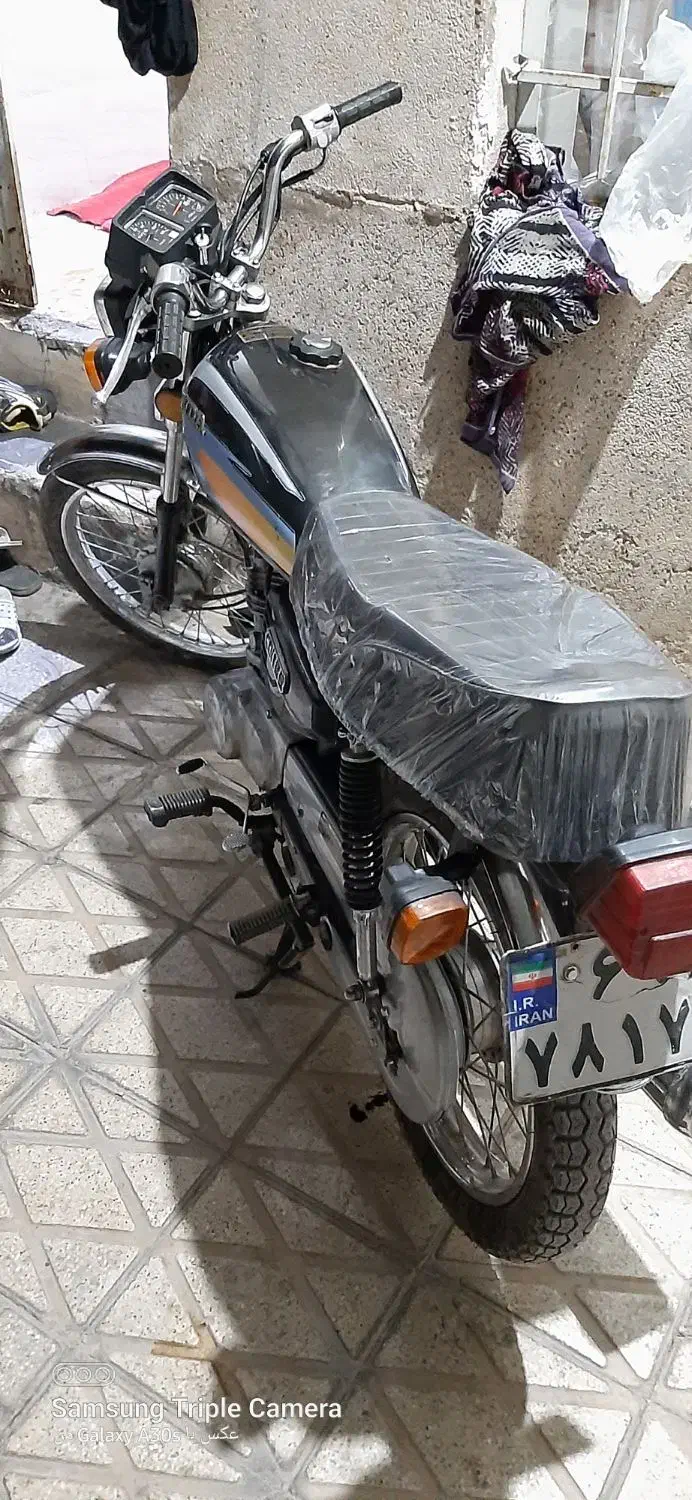 موتورهندا ۱۲۵ تمیز ومرتب|موتورسیکلت|شیراز, سعدیه شمالی|دیوار