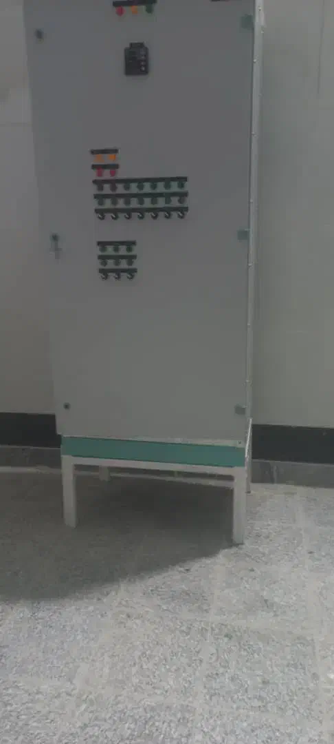 نیروی برقکارو فنی کار ماهر در اشتهارد|استخدام صنعتی، فنی، مهندسی|کرج, چهارصد دستگاه|دیوار