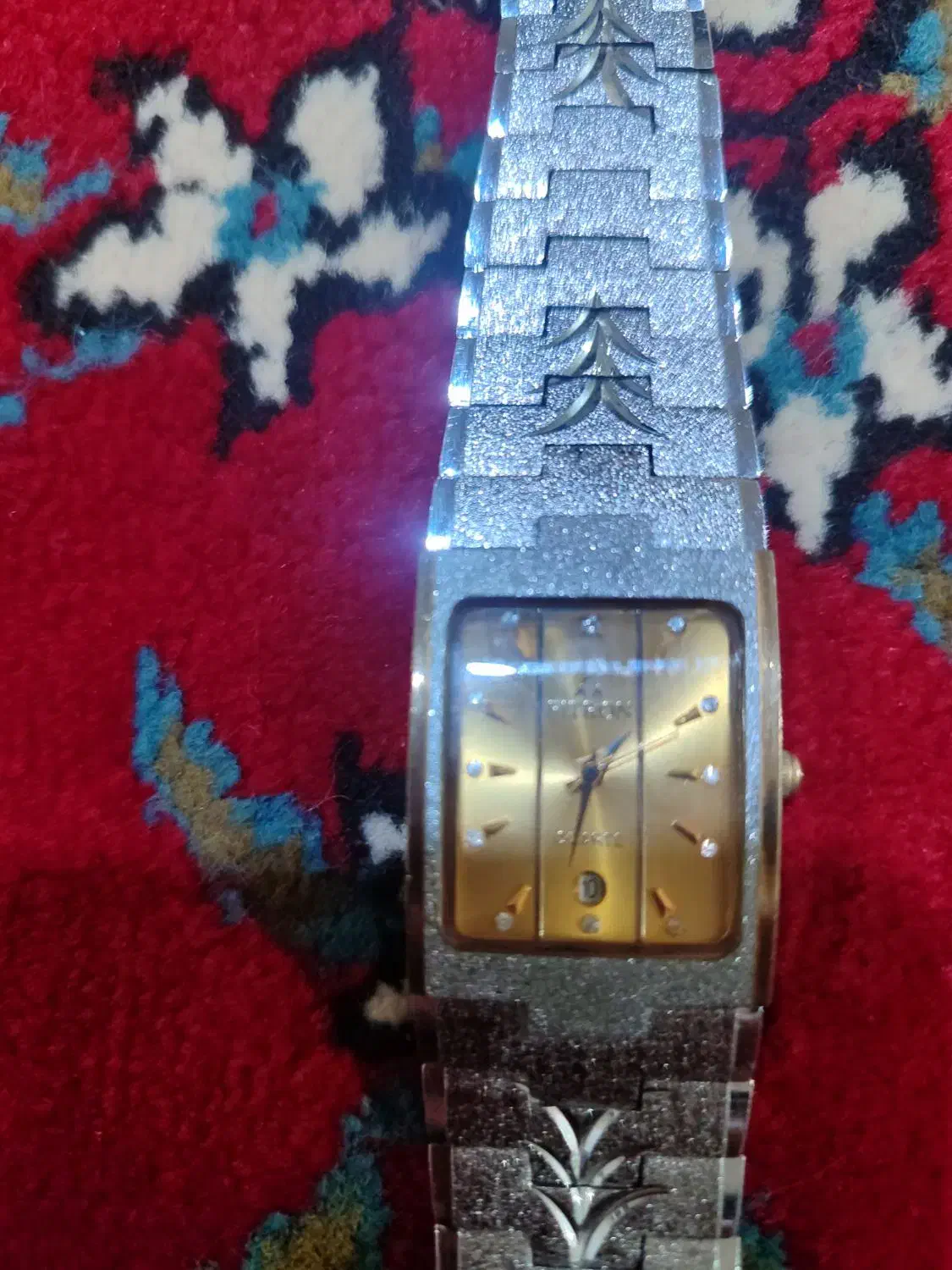 ساعت مچی|ساعت|تربت جام, میان جام|دیوار