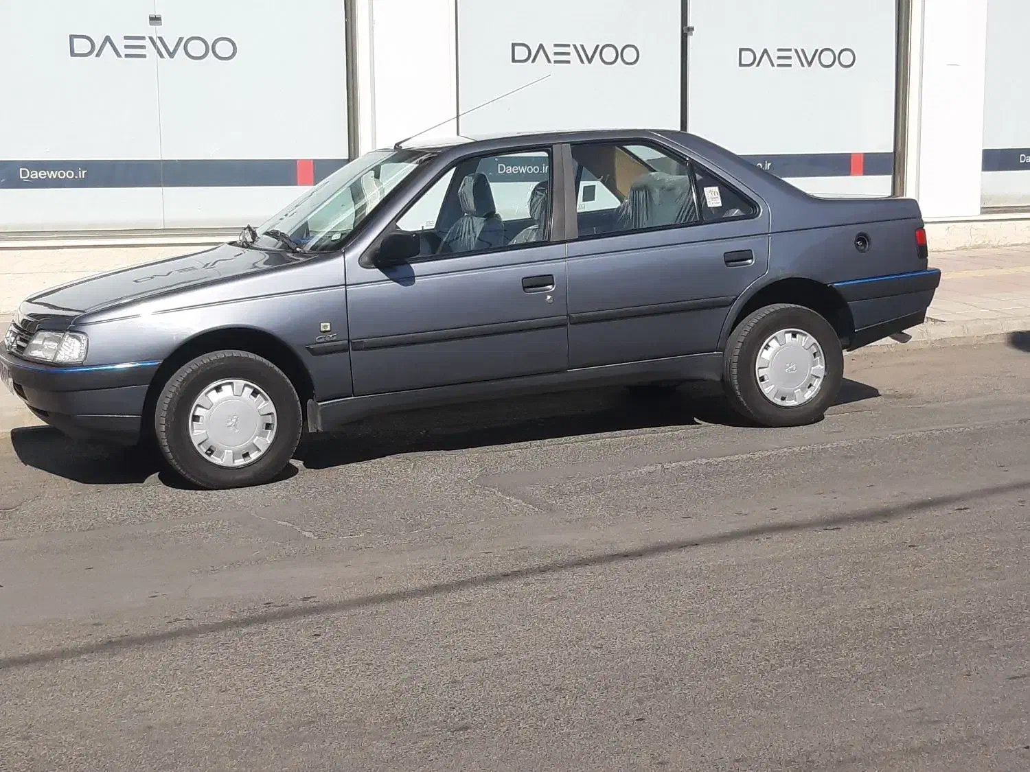 پژو 405 مدل ۲۲ اسفند96 دوگانه کارخانه بدون رنگ|خودرو سواری و وانت|شاهین دژ, |دیوار