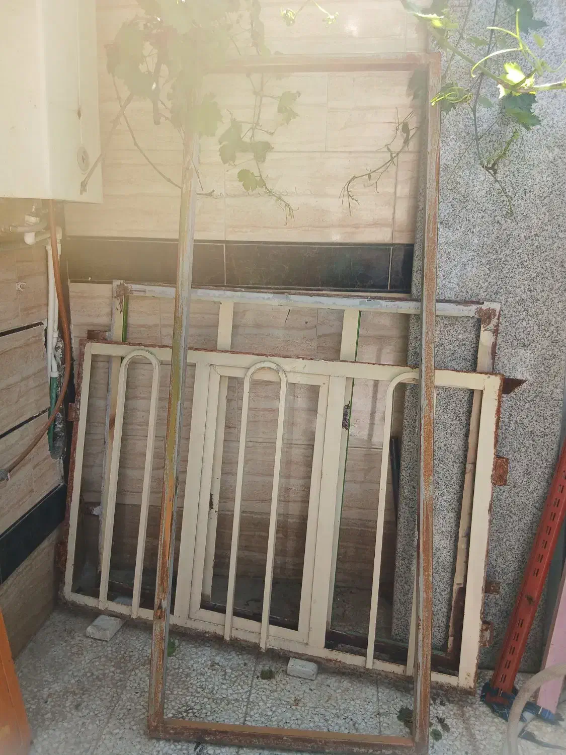 درب و پنجره|مصالح و تجهیزات ساختمان|گنبد کاووس, |دیوار