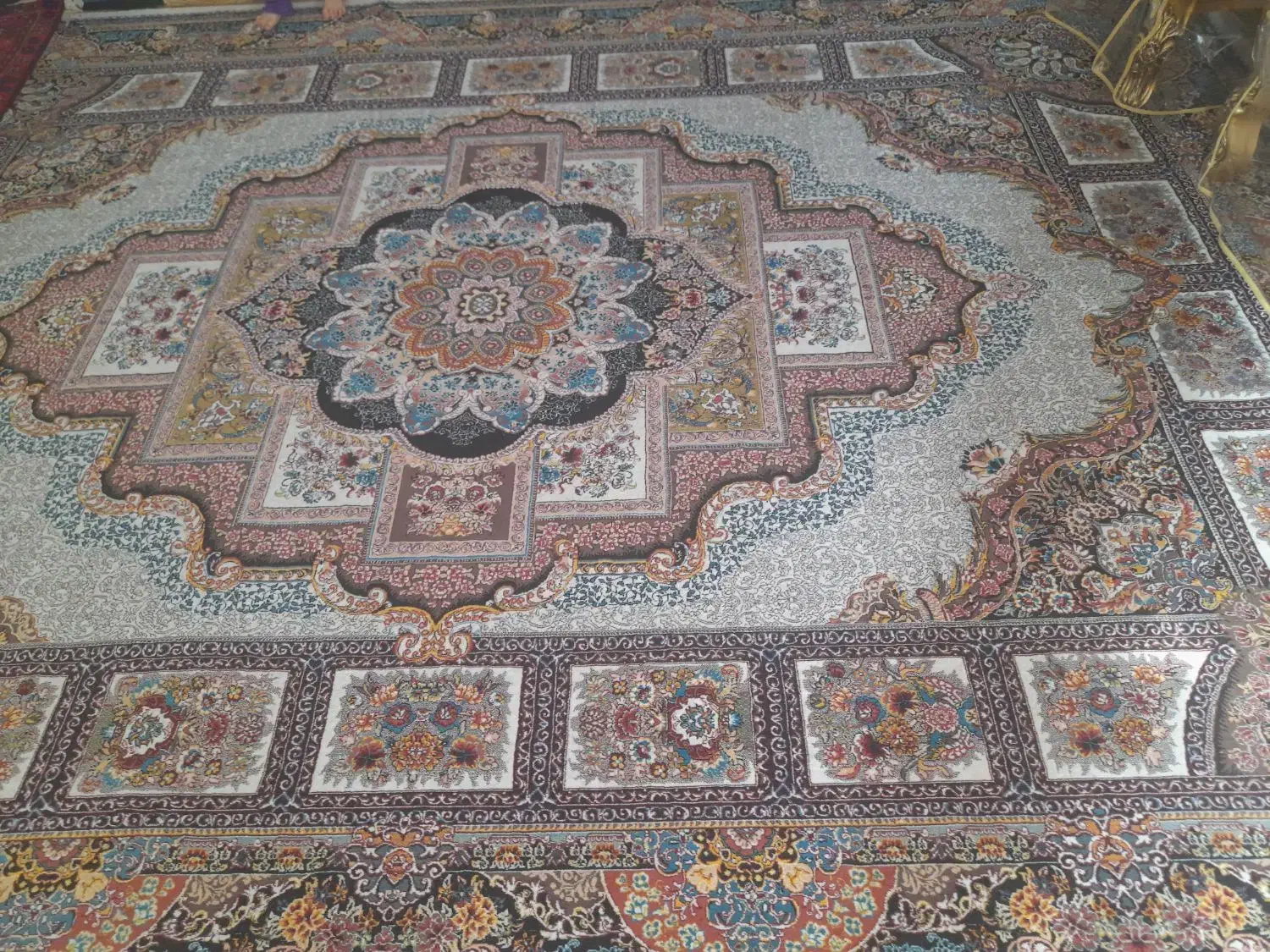 دوعددفرش ۱۲متردرحدنوبفروش میرسد|فرش|اهر, |دیوار