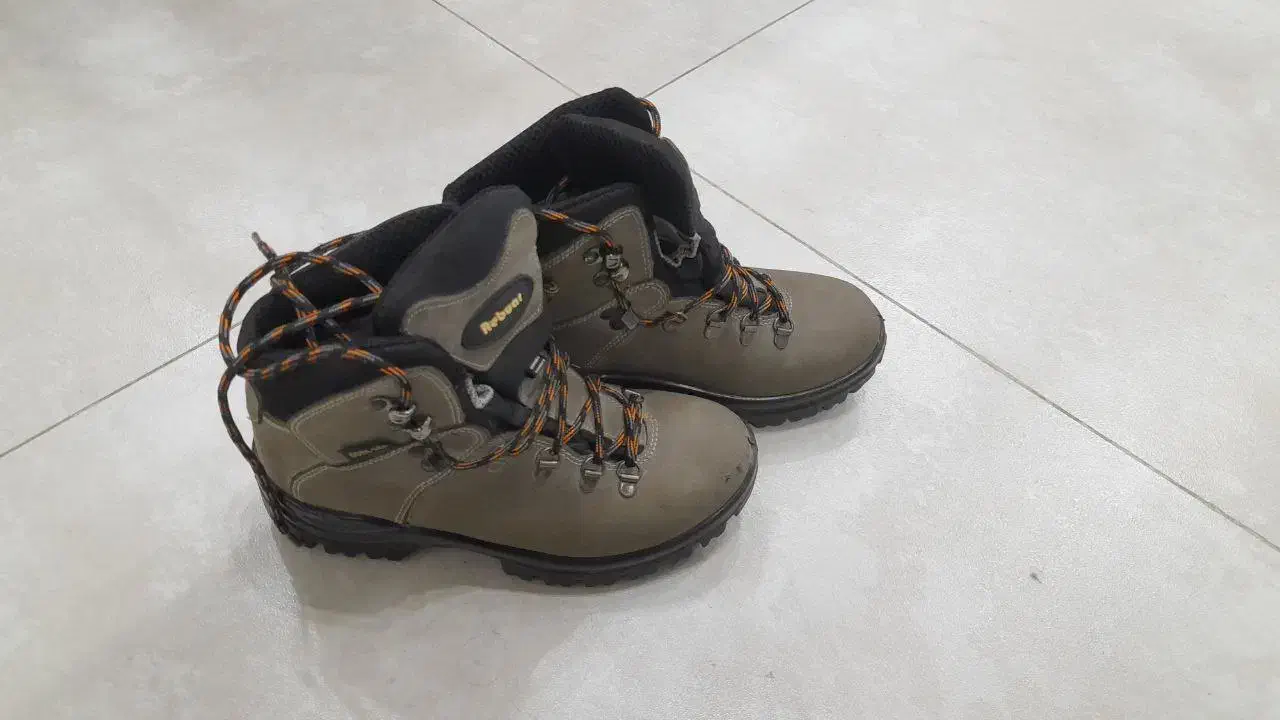 کوه نوردی|کیف، کفش، کمربند|اصفهان, برازنده|دیوار