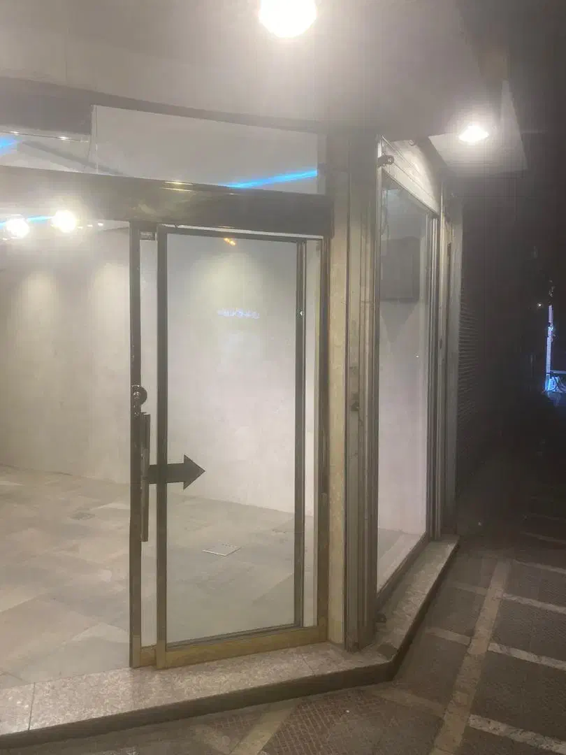 مغازه 32متر دونبش بر ابو سعید مناسب برای میوه فروش|اجارهٔ مغازه و غرفه|تهران, منیریه|دیوار