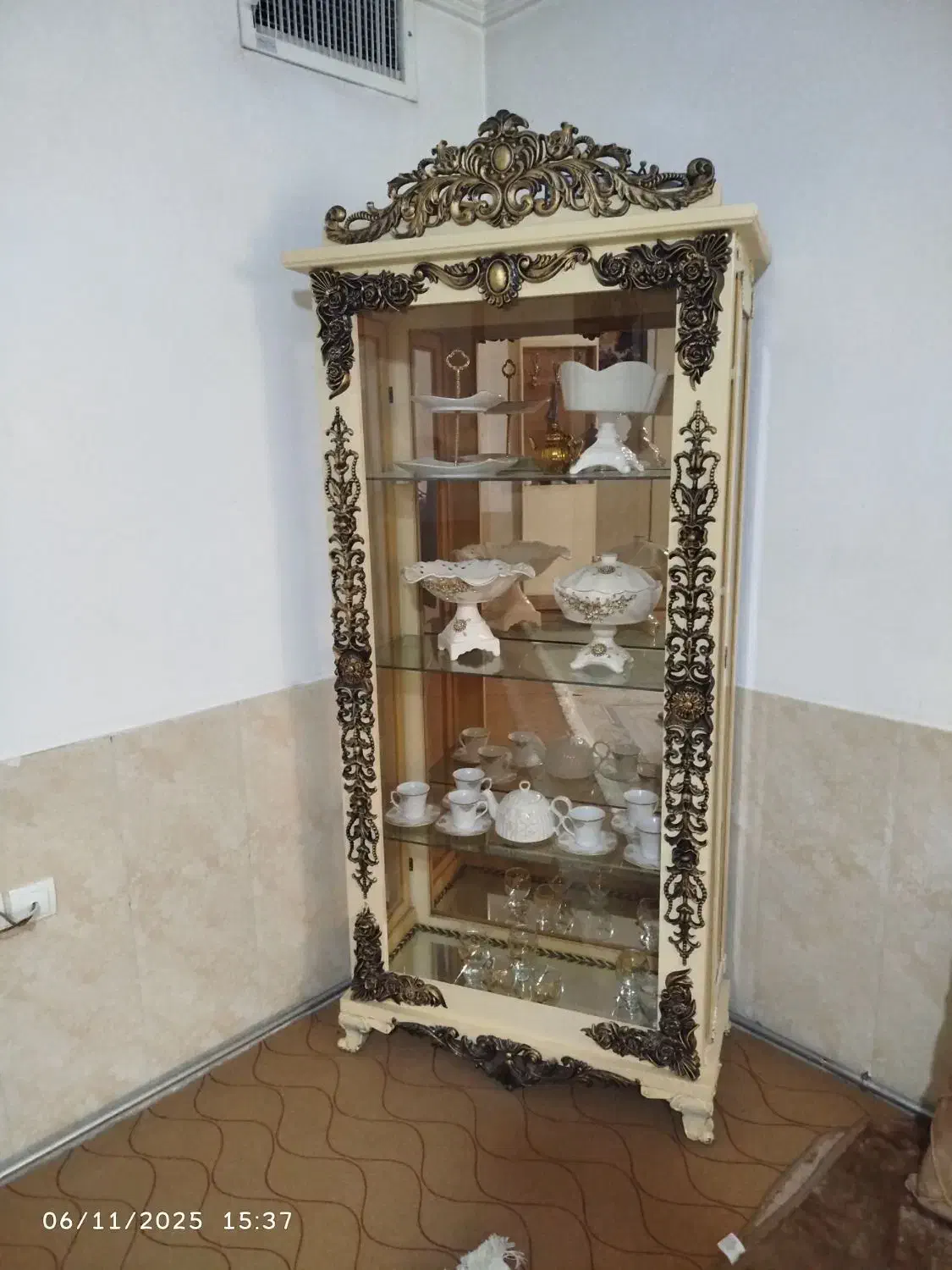 بوفه کاملا سالم|بوفه، ویترین، کنسول|ارومیه, |دیوار