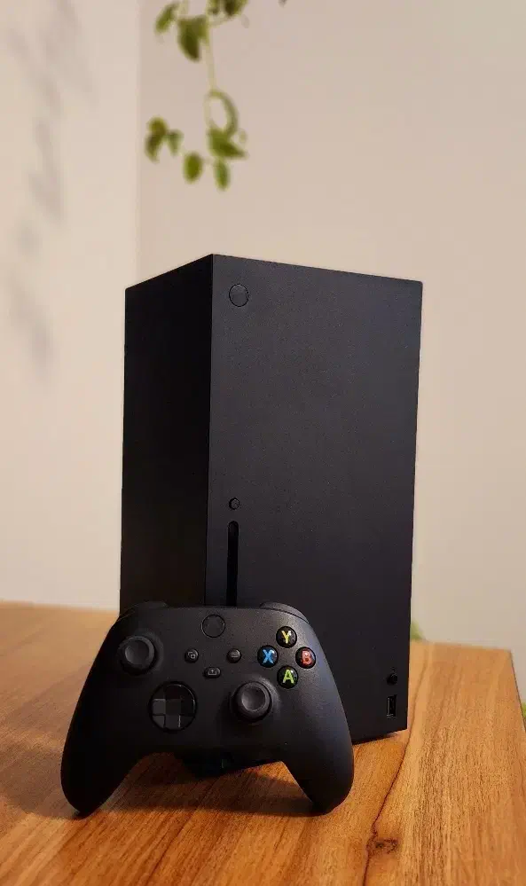 xbox series x با گیمپس یک ساله و باطری اورجینال|کنسول، بازی ویدئویی و آنلاین|فردیس, فردیس|دیوار
