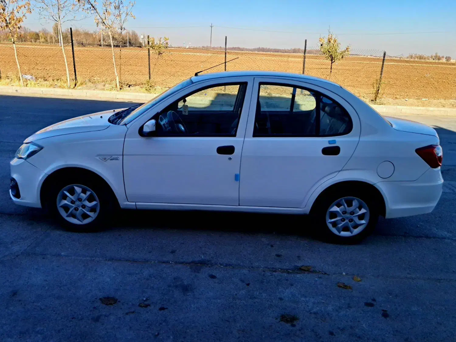 ساینا اس 1402|خودرو سواری و وانت|اراک, |دیوار