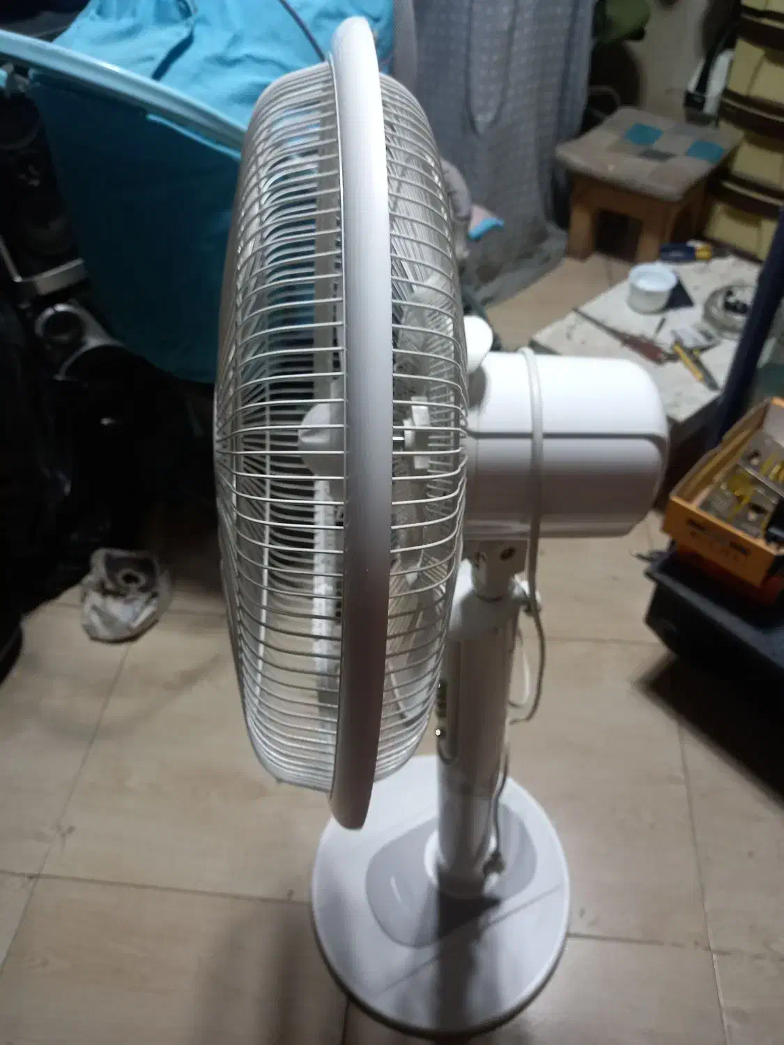 پنکه ایستاده مارک ارشیا واقعا درحد نو|پنکه و تصفیه‌کنندهٔ هوا|اسلام‌شهر, شهرک انبیا|دیوار