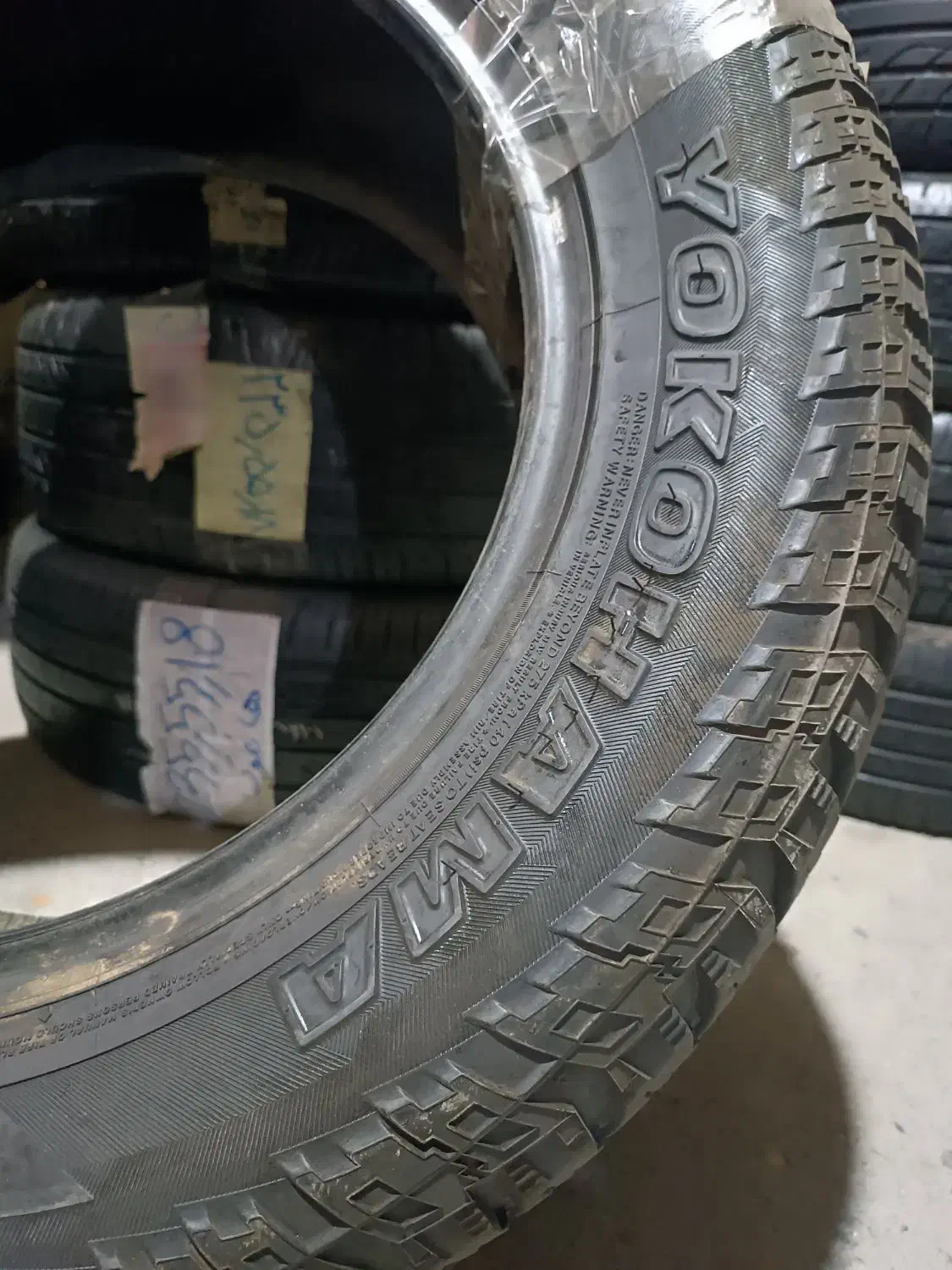 265/60/18 لاستیک kmc t8 فوتون کلوت هایلوکس|قطعات یدکی و لوازم جانبی|اراک, |دیوار