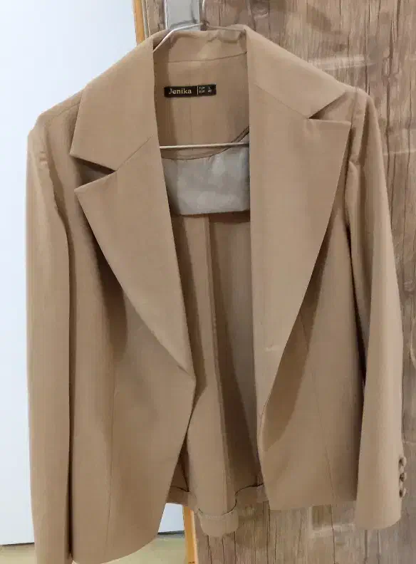 کت مجلسی تک|لباس|ایلام, |دیوار