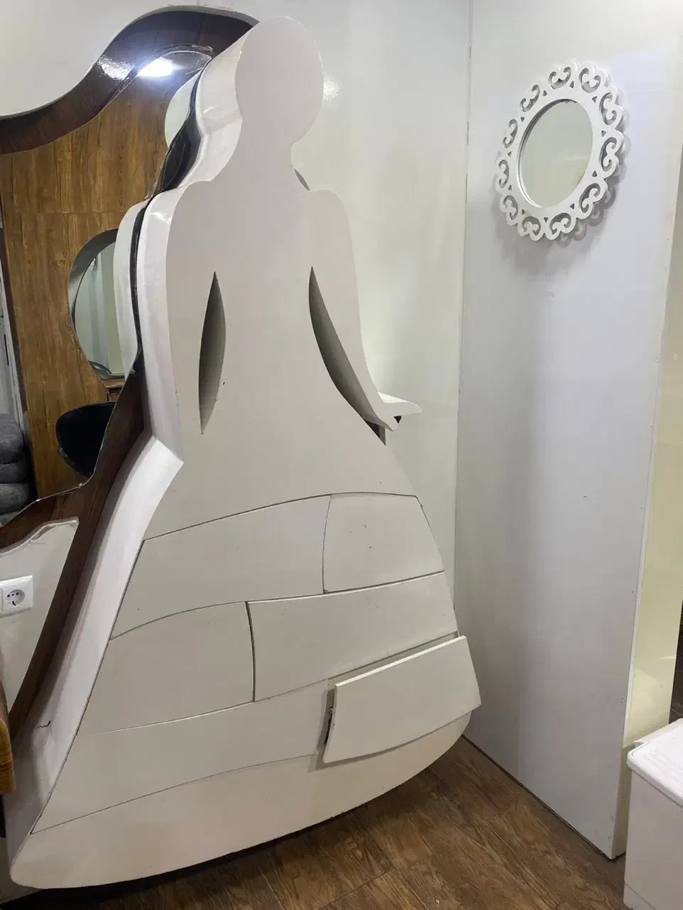 تابلو روان دراورعروسکی وسایل وکلیه تجهیزات سالن|فروشگاه و مغازه|لاهیجان, کوی آزادگان|دیوار