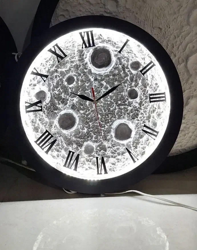 ساعت و چراغ خواب ماه|ساعت دیواری و تزئینی|مشهد, آزادشهر|دیوار