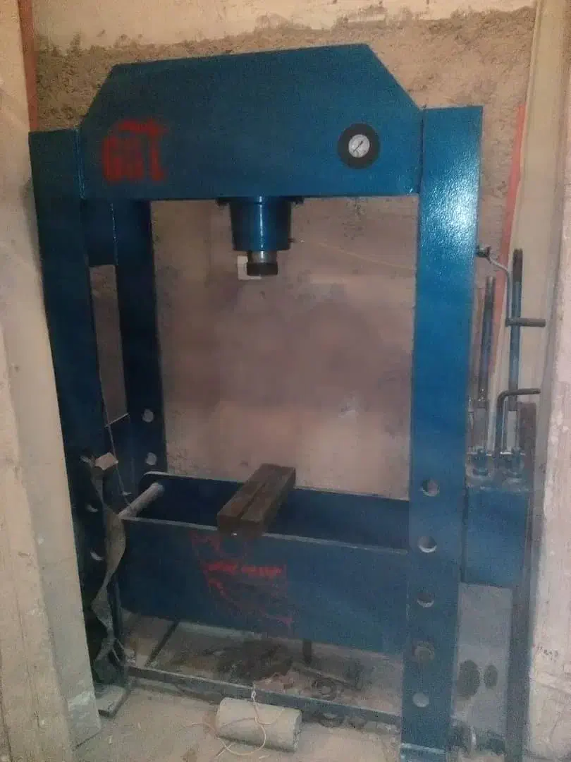 فروش دریل و پرس هیدرولیک دستی|ماشینآلات صنعتی|باسمنج, |دیوار