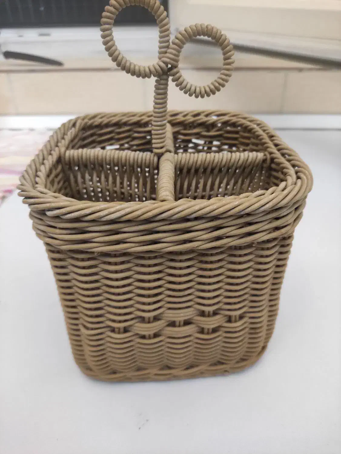 جاقاشقی|آبچکان و نظمدهنده ظروف|تهران, خزانه|دیوار