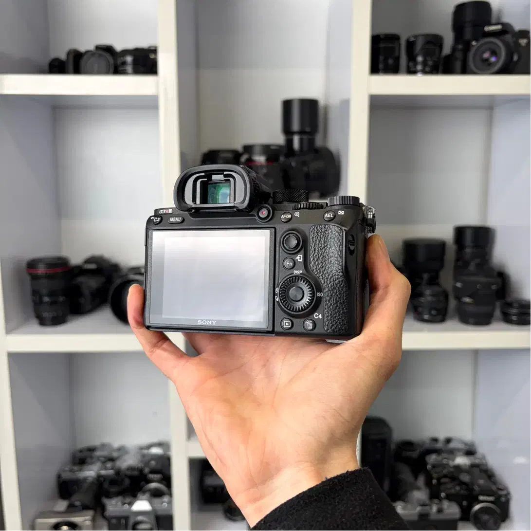 Sony A7R iii body|دوربین عکاسی و فیلم‌برداری|تهران, فردوسی|دیوار