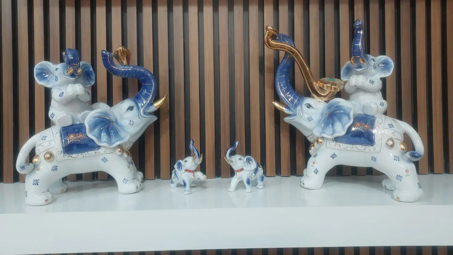 فیل سرامیکی|کلکسیون اشیاء عتیقه|قم, باغ کرباسی|دیوار