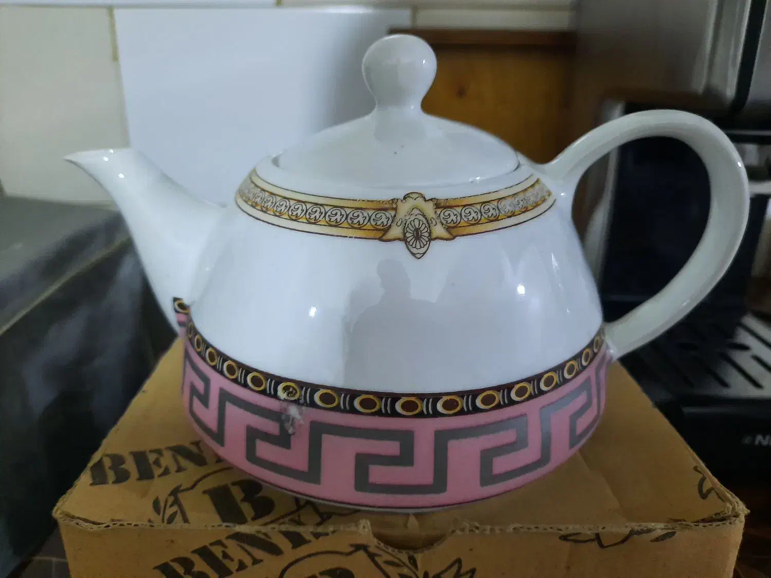 قوری چینی|قوری، کتری، قهوهساز دستی|چمران, |دیوار