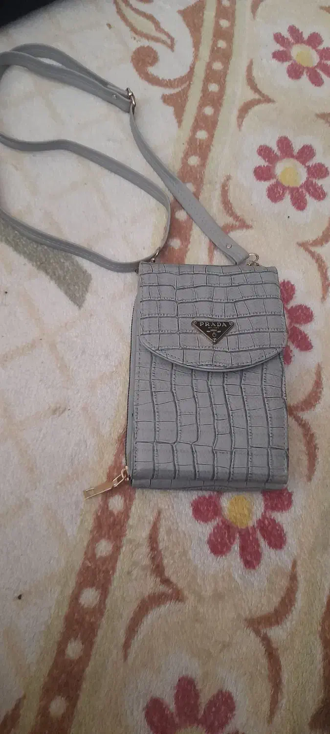 سلام ی عدد کیف|کیف، کفش، کمربند|قم, ناصردیوان|دیوار