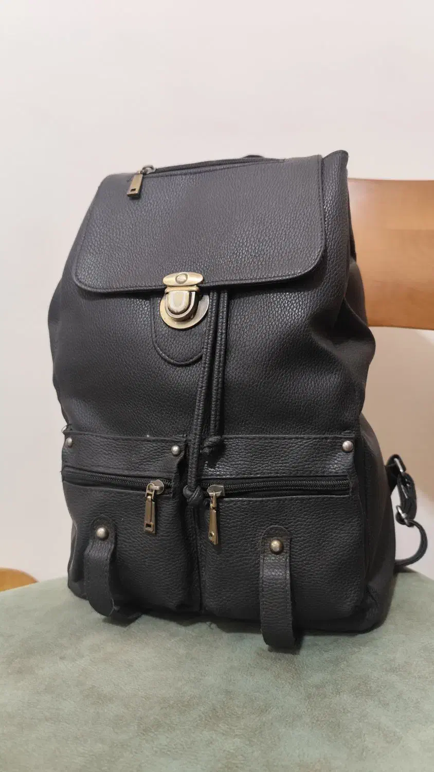 کوله|کیف، کفش، کمربند|نیشابور, بنیاد شهید|دیوار