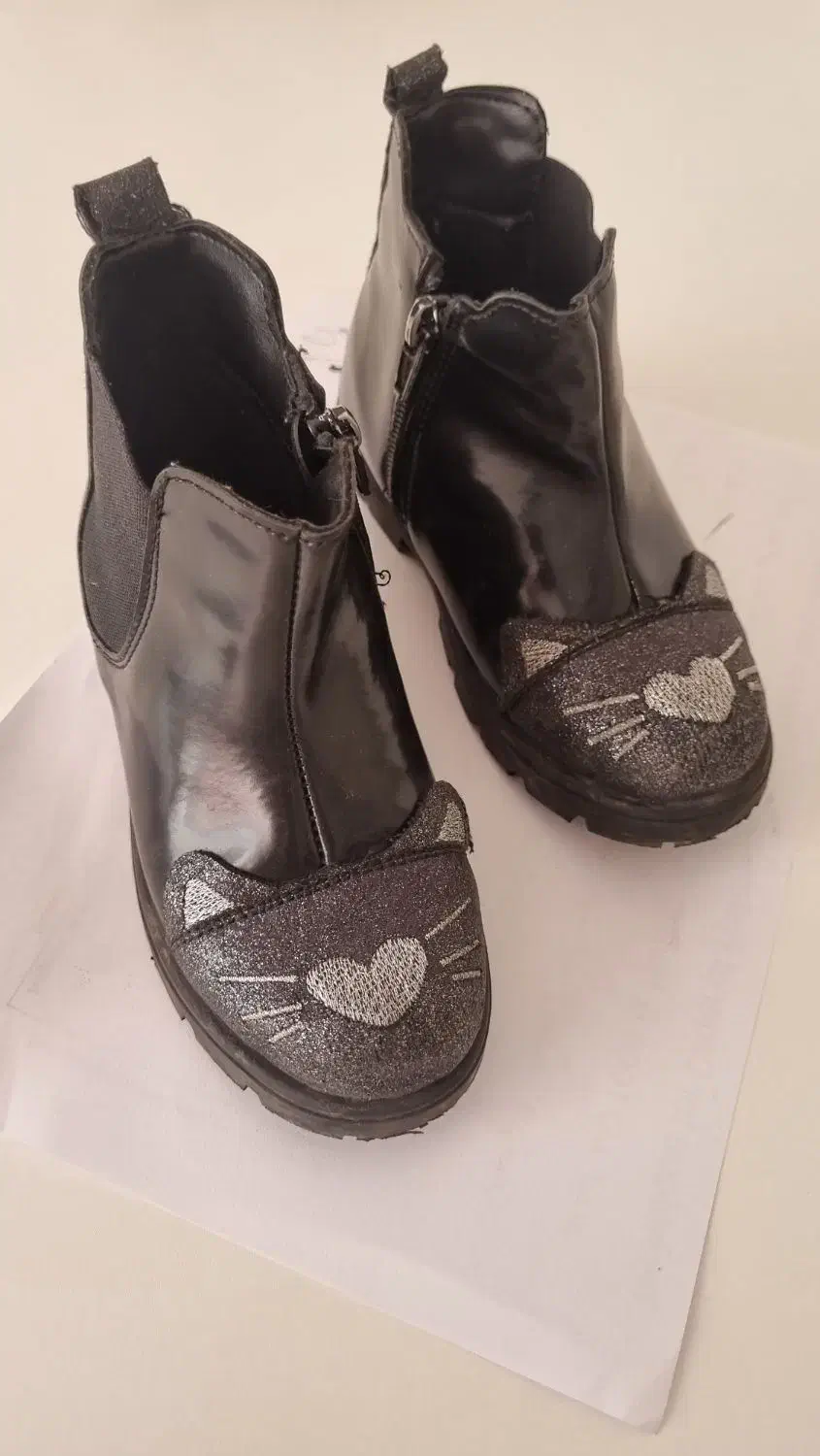 بوت ورنی دخترانه برند السی وایکیکی سایز ۲۷|کفش و لباس بچه|تهران, سازمان برنامه شمالی|دیوار