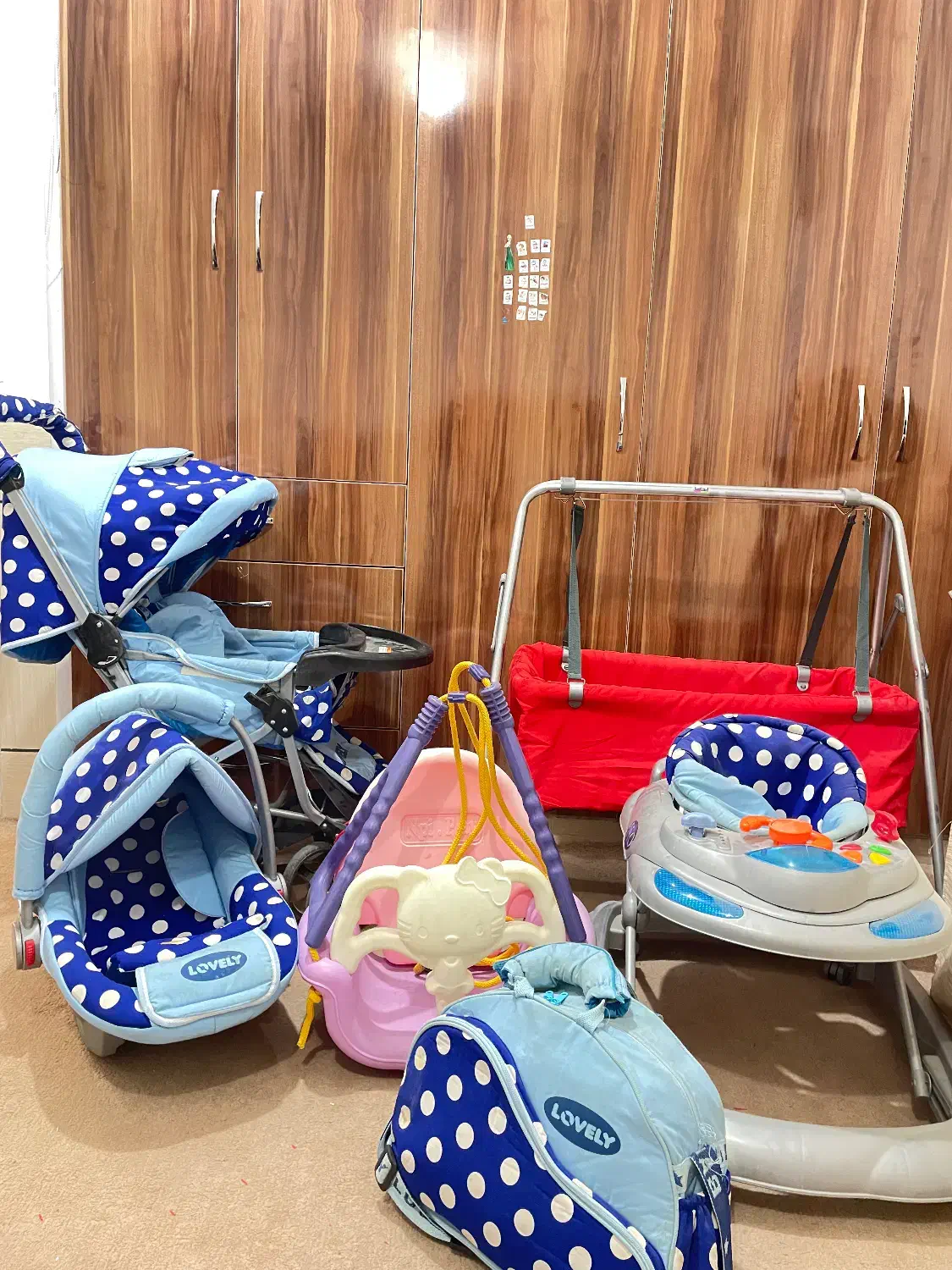 سیسمونی کامل بچه|اسباب و اثاث بچه|شهرکرد, |دیوار