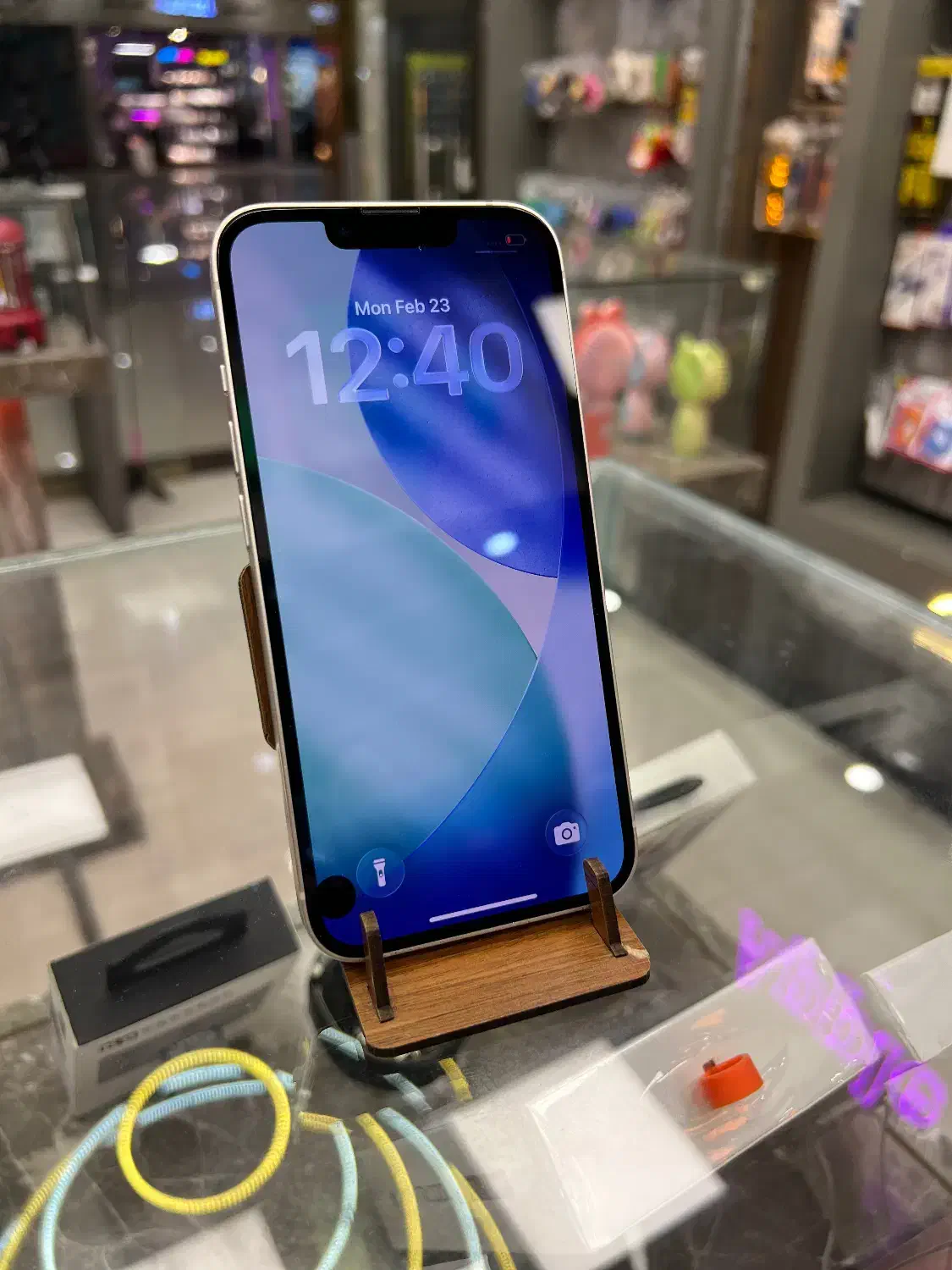 iphone 13 normal 128g|موبایل|مشهد, کوه سنگی|دیوار