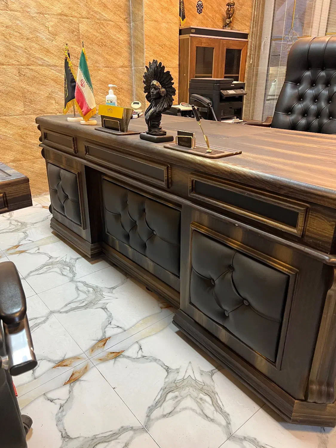 میز کار و میز کنفرانسی درجه یک|دفتر کار|رشت, اسماعیل آباد|دیوار