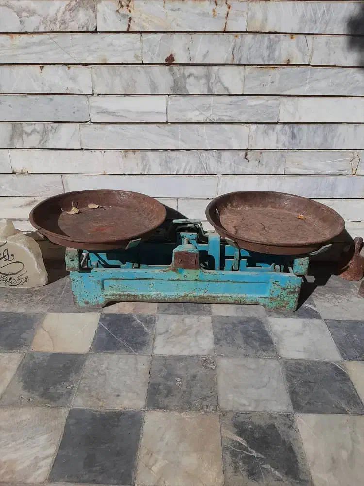 بخاری ،میزتحریر،ترازو،صندلی|بخاری، هیتر، شومینه|اصفهان, طامه|دیوار