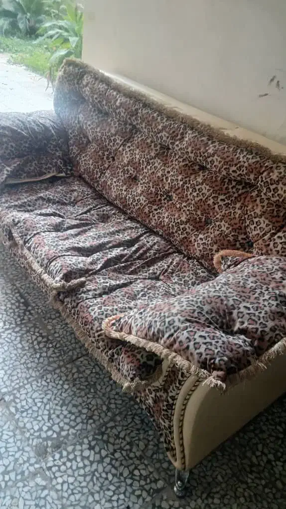 مبل چرم و پارچه و لوازم منزل|مبلمان خانگی و میز عسلی|قائم‌شهر, |دیوار