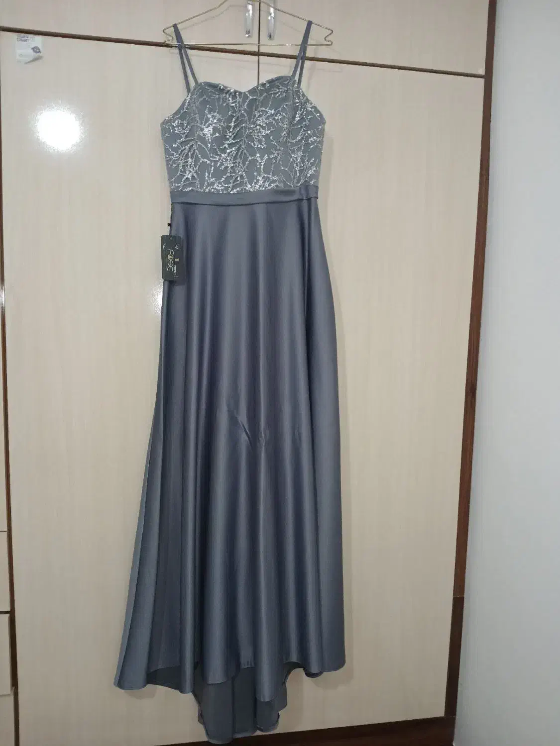 پیراهن مجلسی نو|لباس|تربت‌حیدریه, مسجد جامع|دیوار