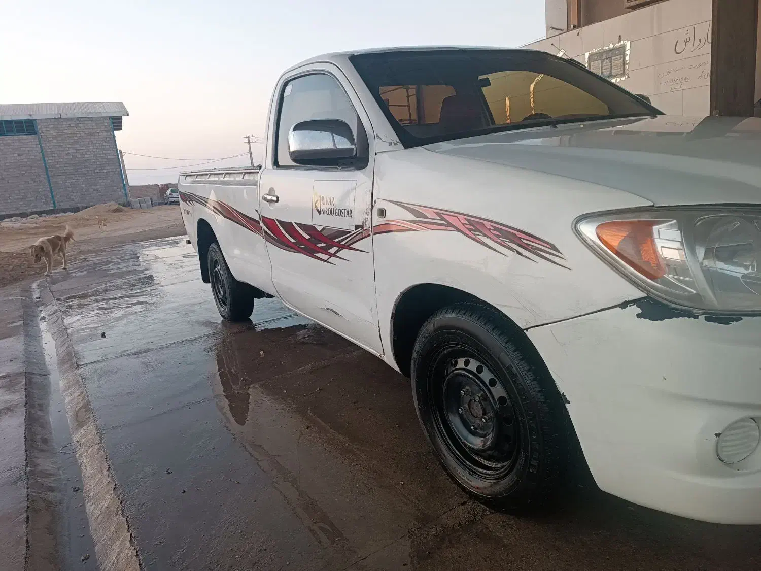تویوتا هایلوکس|خودرو سواری و وانت|قشم, |دیوار
