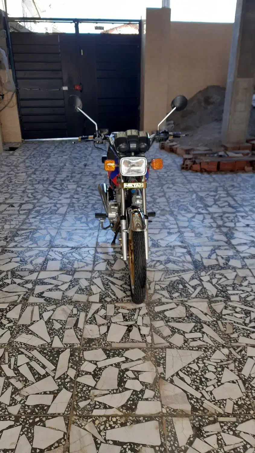 نیکتاز ۲۰۰ جفت دیسک کیلومتر دیجیتال|موتورسیکلت|بابل, |دیوار