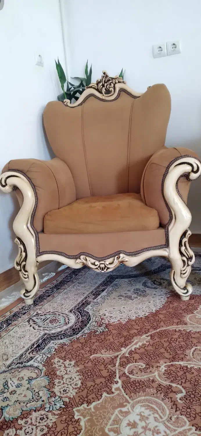 مبلمان ۸ نفره|مبلمان خانگی و میز عسلی|مهران (ایلام), |دیوار