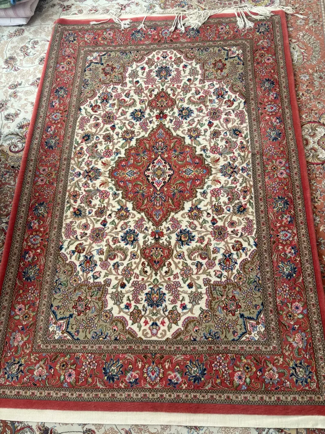 قالیچه دستباف قم|فرش|کرج, فاز ۴ مهرشهر|دیوار