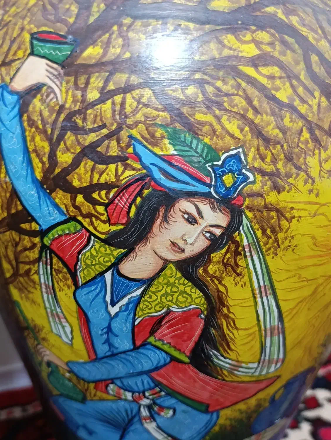 گلدان نوستالژی|کلکسیون اشیاء عتیقه|همدان, |دیوار