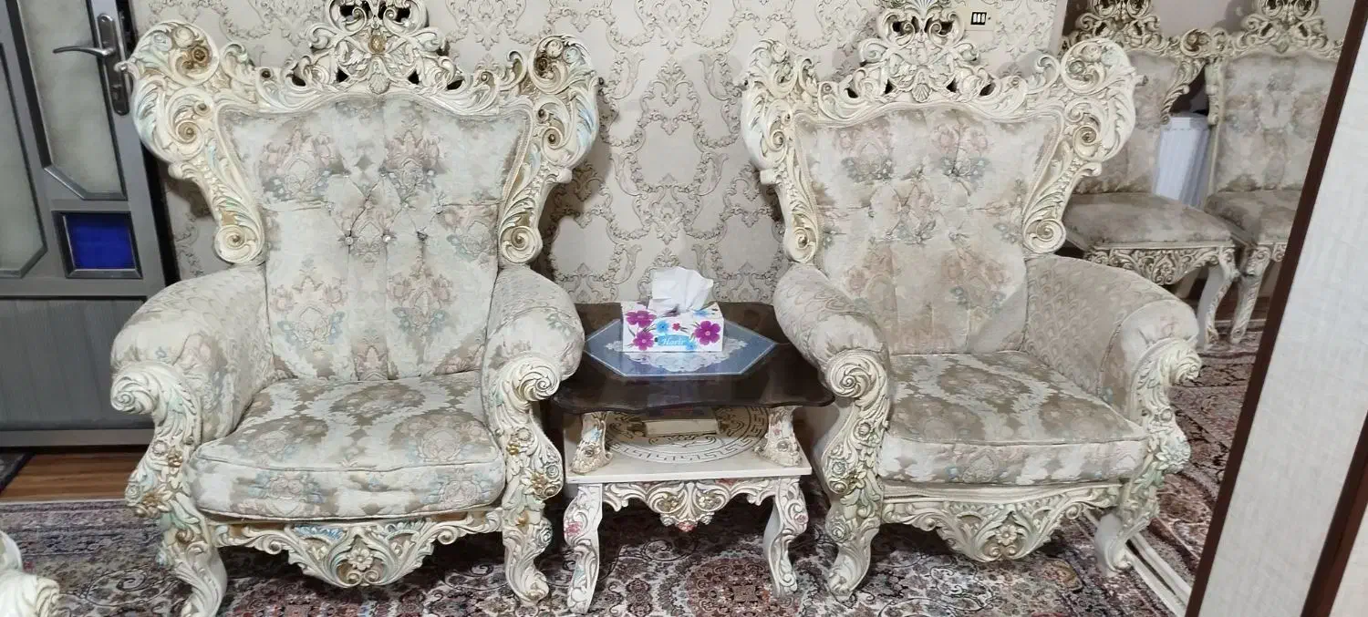 با سلام ، یکدست مبل سلطنتی 9 نفره بفروش میرسد|مبلمان خانگی و میز عسلی|کرمانشاه, |دیوار