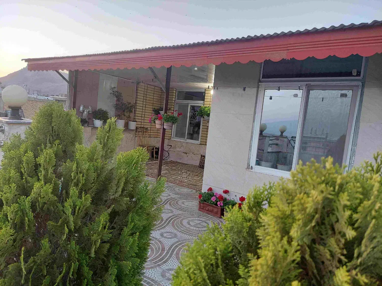 سوییت آپارتمان شیک وبسیار تمیز با تراس|اجارهٔ کوتاهمدت آپارتمان و سوئیت|سمیرم, |دیوار