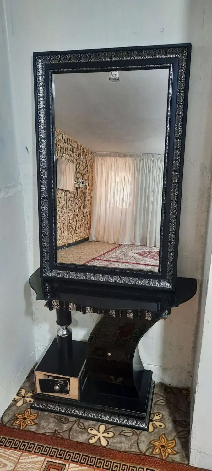 آینه|آینه|خاش, |دیوار