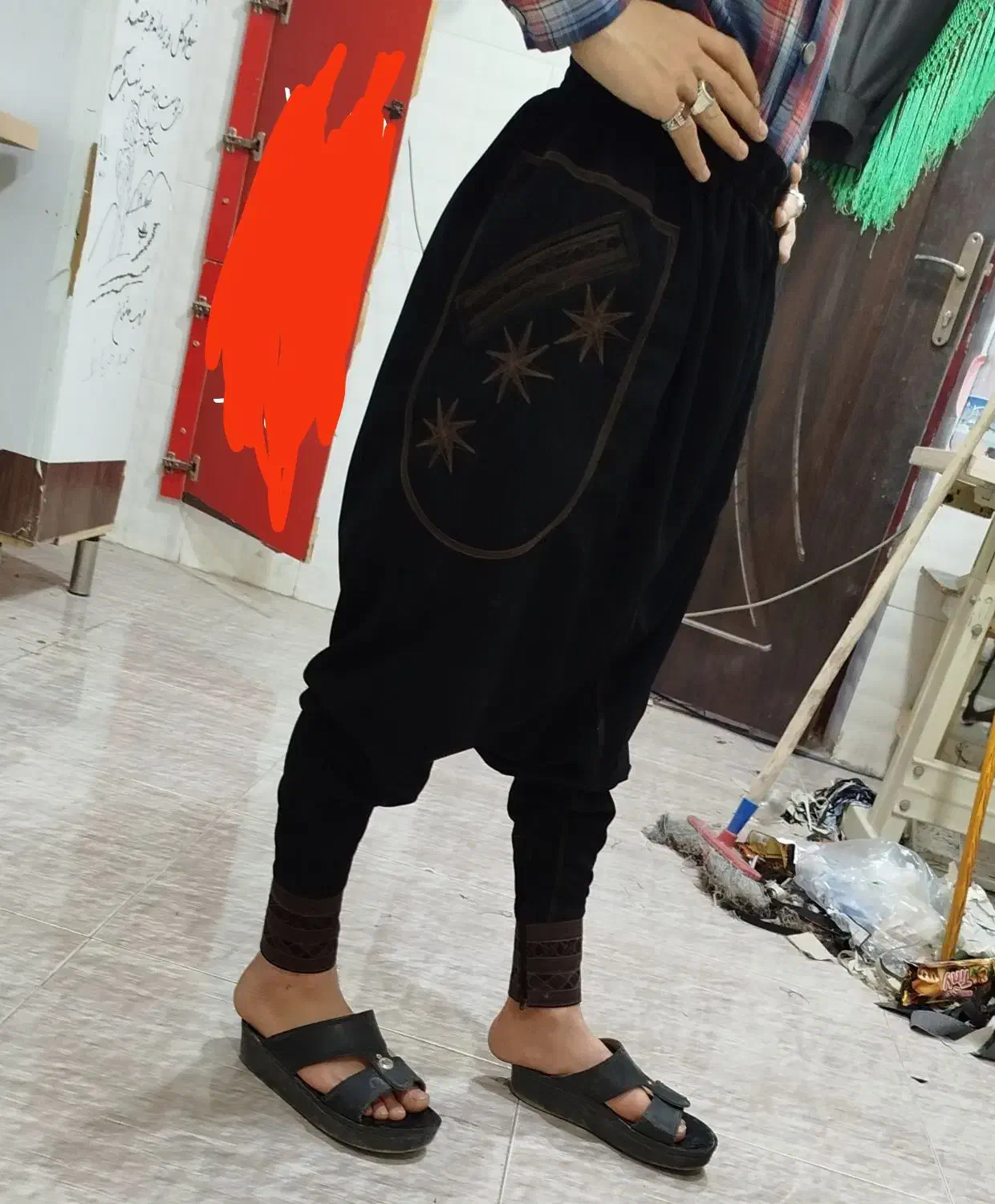 شلوار کردی|لباس|زرین دشت (فارس), |دیوار