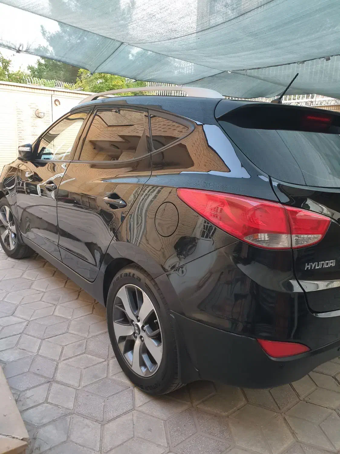 توسان بسیار سالم و تمیز ۲۰۱۳|خودرو سواری و وانت|شیراز, شهرک بهشتی|دیوار