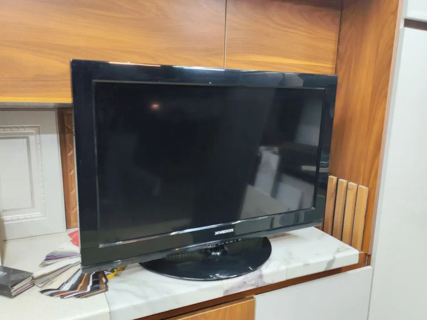 تلویزیون ۳۲اینچ ایکس ویژن|تلویزیون و پروژکتور|اندیشه, اندیشه فاز ۲|دیوار