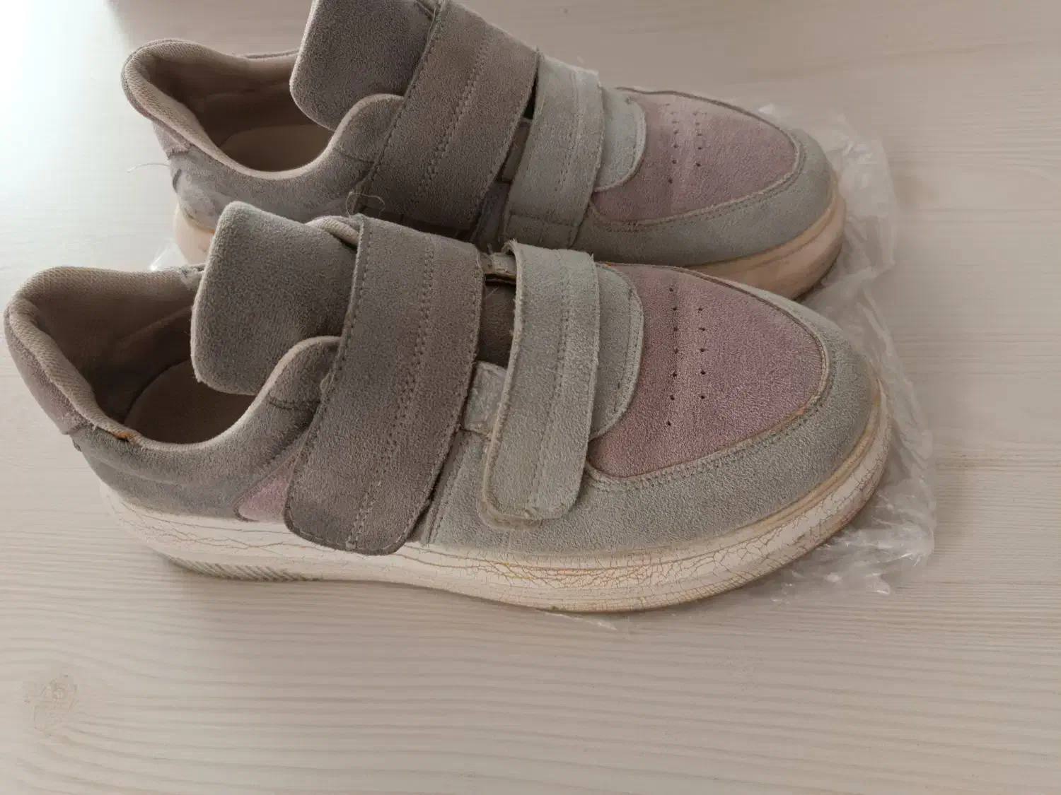 کتونی دخترانه|کیف، کفش، کمربند|بجنورد, |دیوار