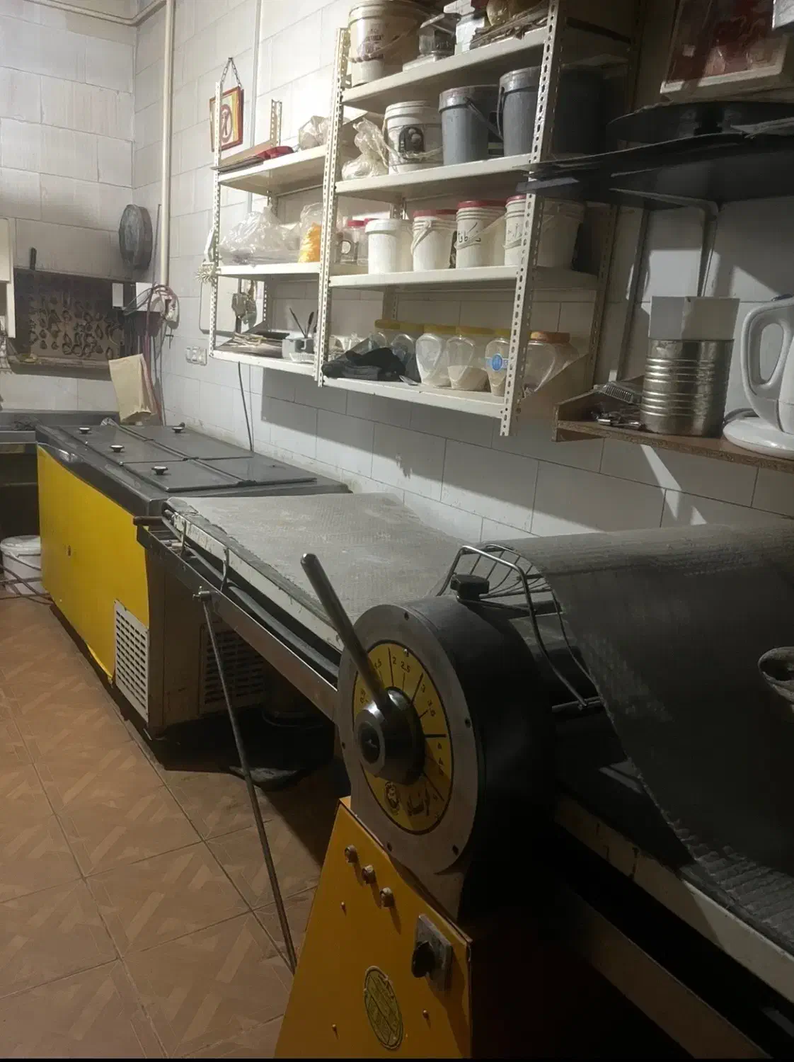 واگذاری کارگاه قنادی|فروشگاه و مغازه|تاکستان, |دیوار