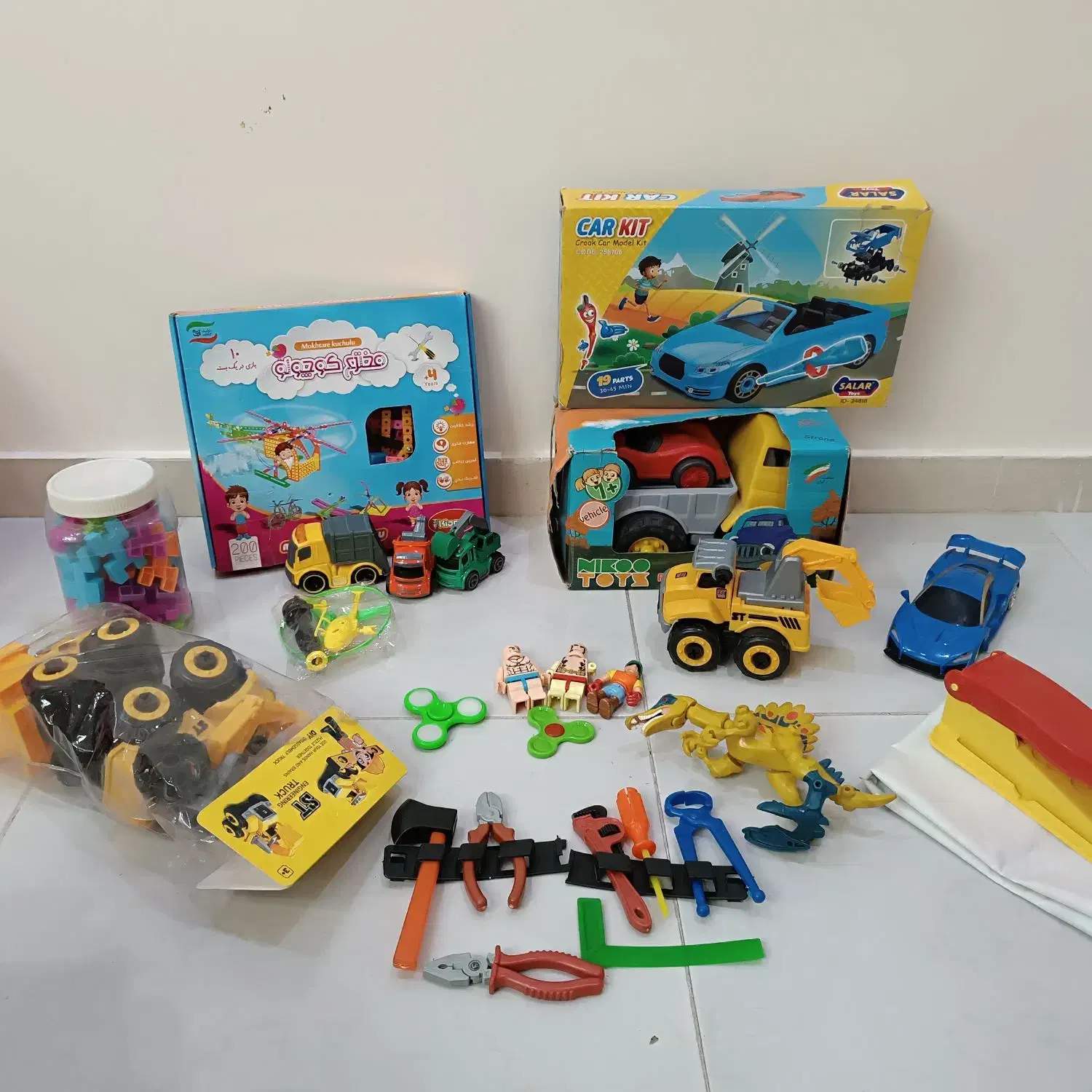 ماشین دایناسور  بازی فکری  کارکیت خلاق باش|اسباب‌‌بازی|ری, دولت‌آباد|دیوار