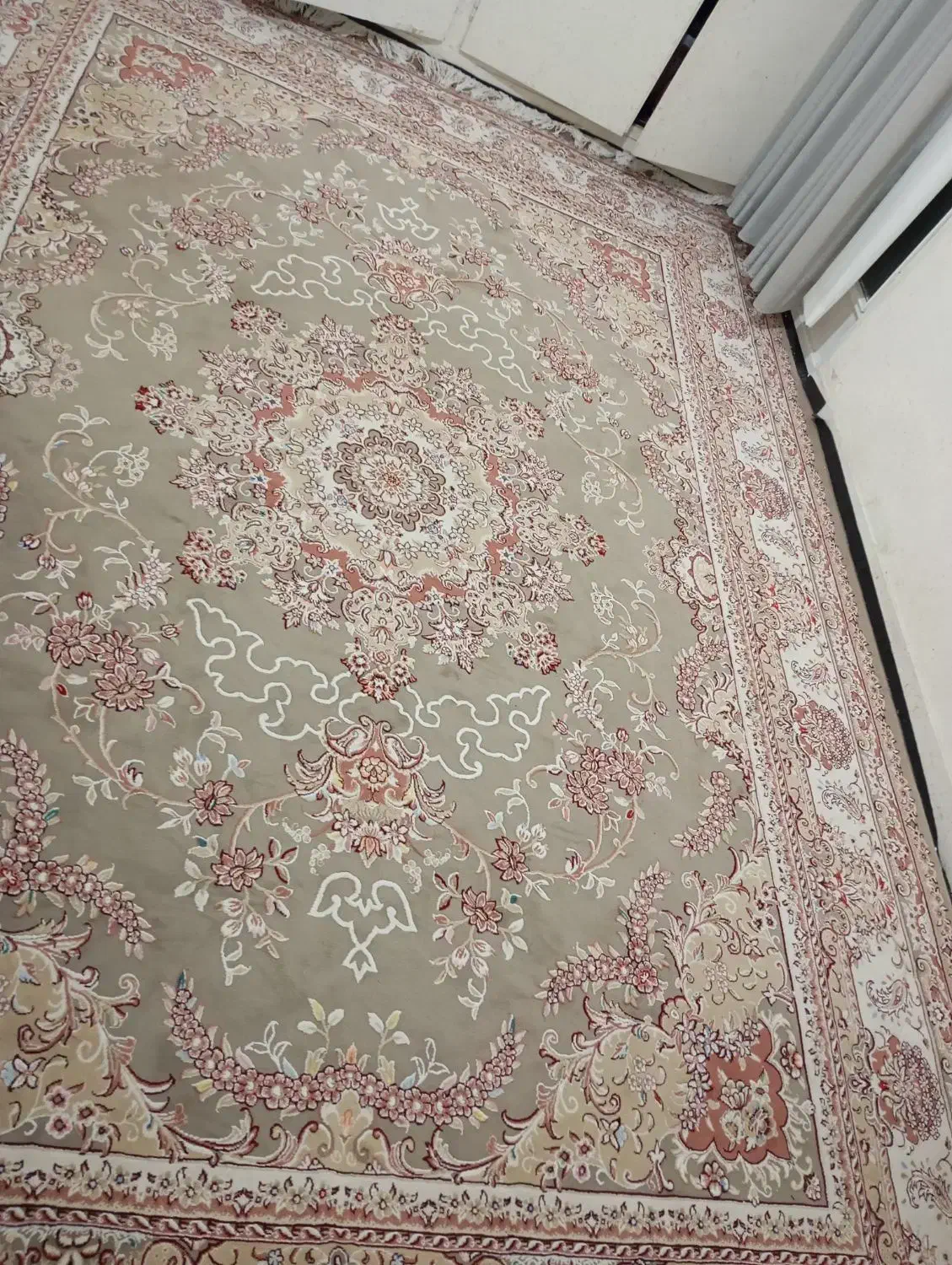 فرش ۱۲ متری کاملا سالم|فرش|لنجان, |دیوار