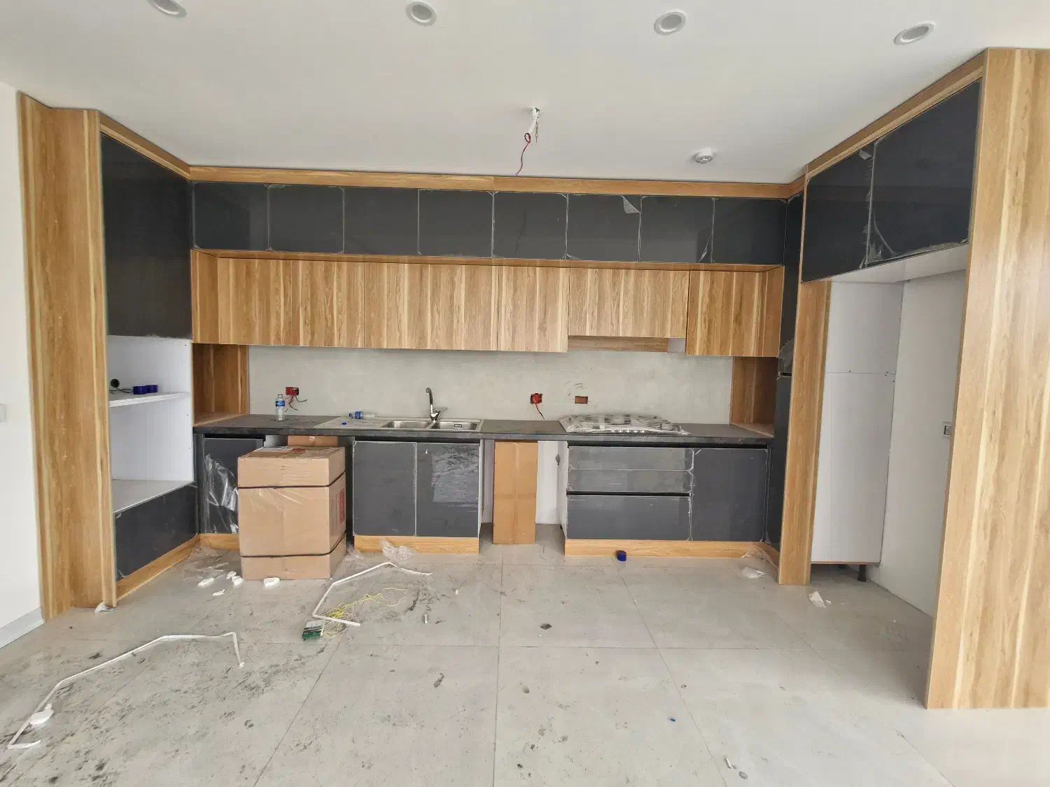 فروش واحد نوساز ۹۵ متر خیابان طالقانی|فروش آپارتمان|بندر انزلی, معلم|دیوار