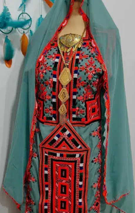 دوچگر لباسم|لباس|خاش, |دیوار