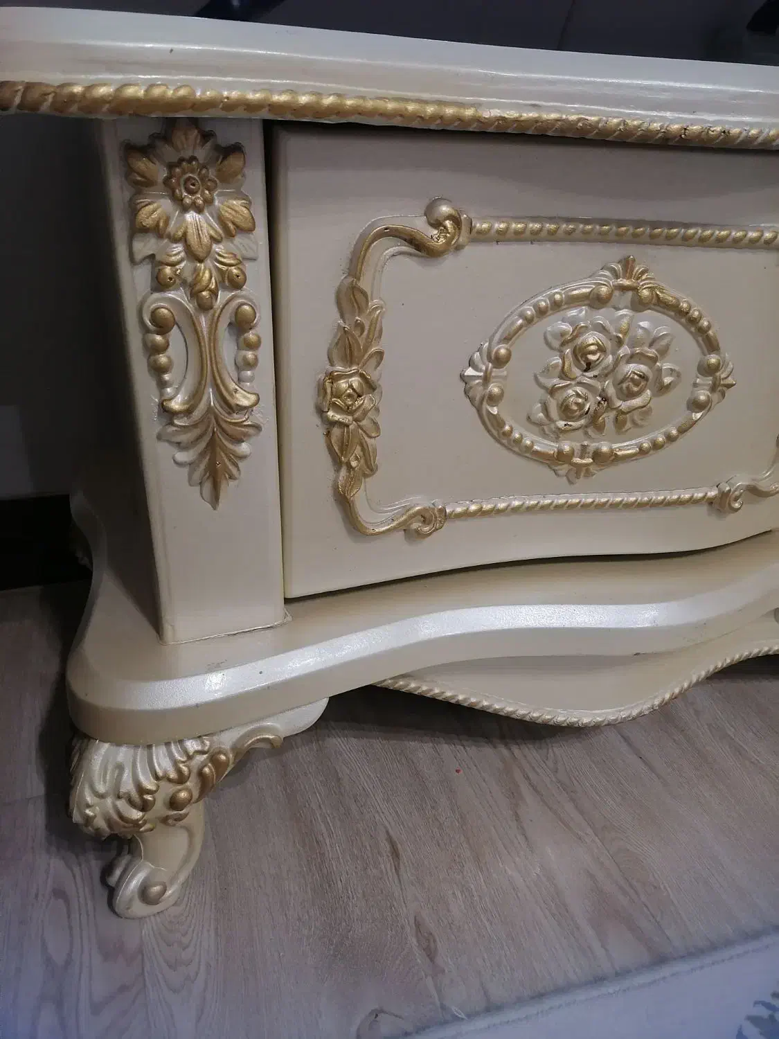 فروش فوری میز تلوزیون|میز تلویزیون|ساری, |دیوار