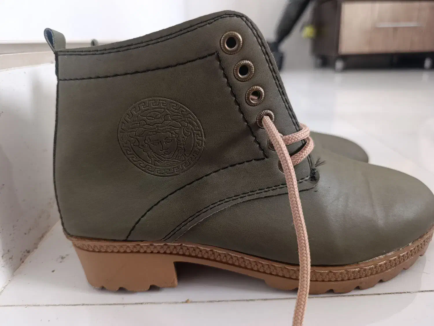 نیم بوت|کیف، کفش، کمربند|یاسوج, |دیوار