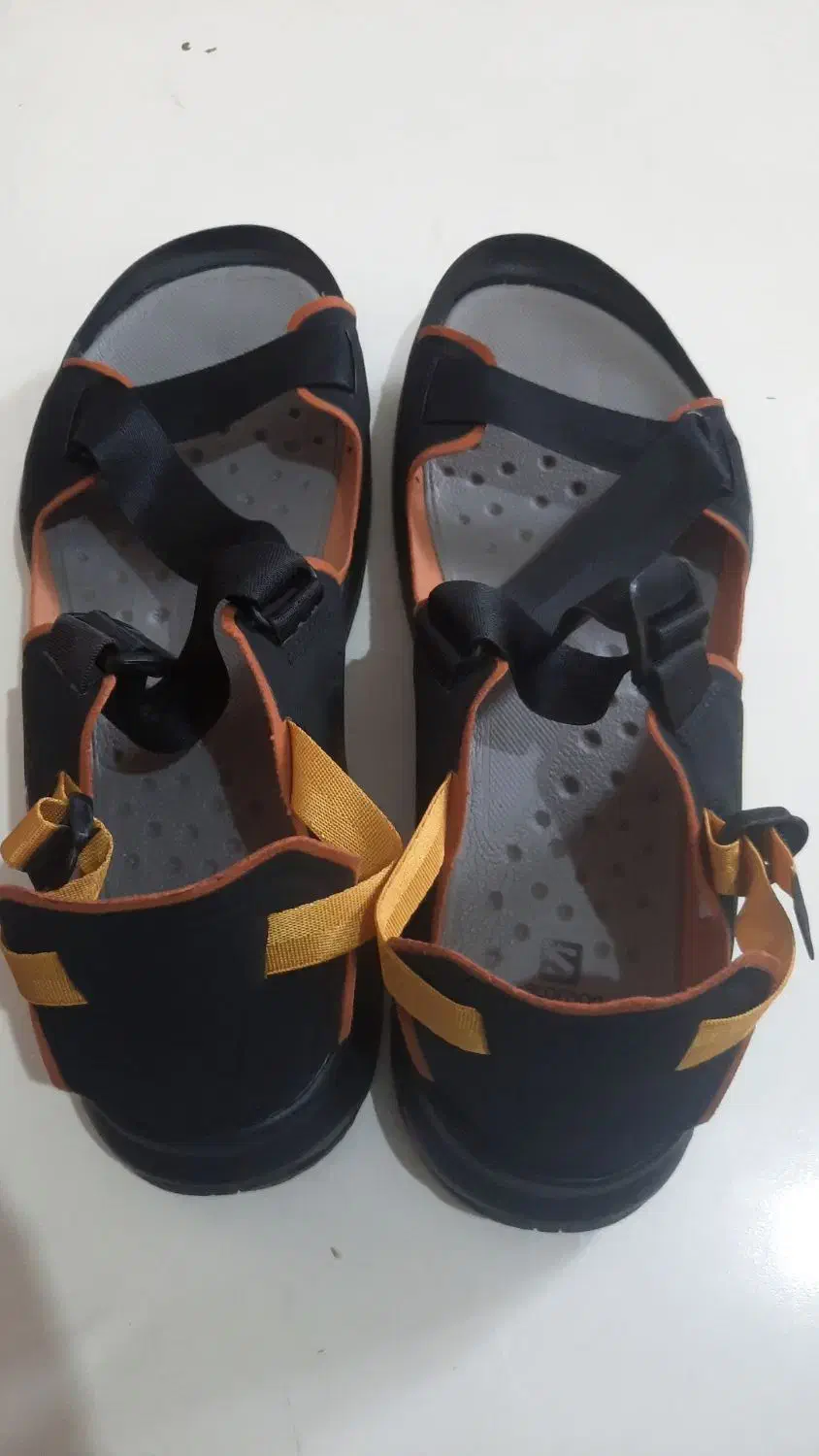 صندل|کیف، کفش، کمربند|قرچک, پویینک|دیوار